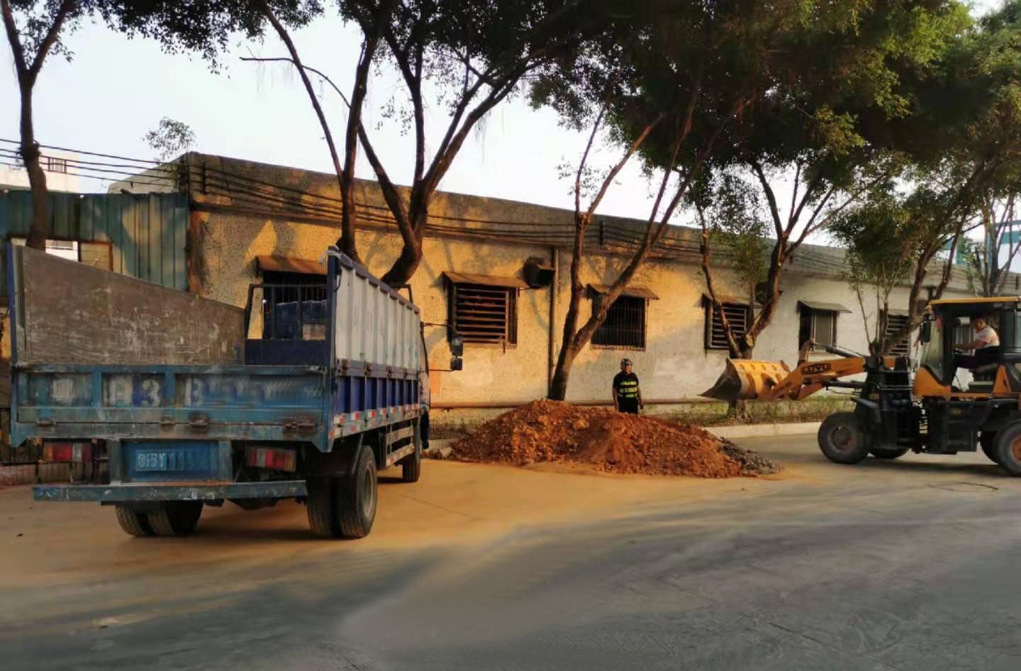 建筑垃圾清运费用定价多少钱一车? 建筑垃圾清运费用定价多少钱一车?