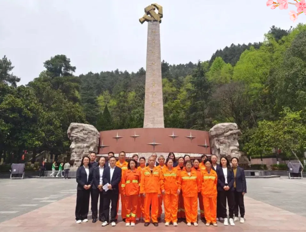 清明 | 青柳在窗前,故人在心间 清明 | 青柳在窗前,故人在心间